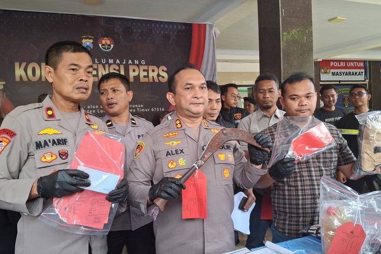 Kapolres Lumajang AKBP Alex Sandy Siregar umumkan salah satu tersangka pencurian motor mahasiswa KKN.