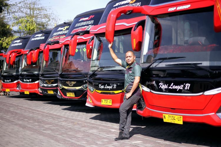 Pengusaha otobus di Pasuruan lebih pilih memutar ludruk atau pengajian untuk menghindari tarif royalti dari LMKN yang saat ini belum disosialisasikan, Selasa (19/08/2025) (Dok. PO. Kopi Langit 81)