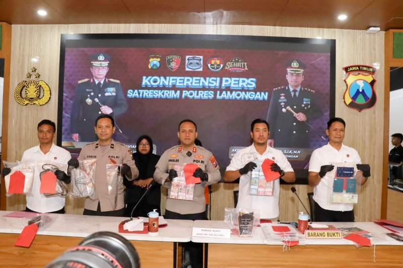 Satreskrim Polres Lamongan berhasil membongkar praktik arisan bodong yang dijalankan oleh seorang wanita muda.