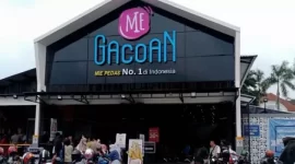 Gerai Mie Gacoan. Warung makan ini selalu ramai pengunjung di setiap outletnya. Apa Rahasianya ? (banggaindonesia.com)