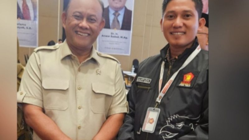 Mahfud (Kiri) Anggota DPRD Pamekasan bersama Kepala BGN Dadan Hindayana