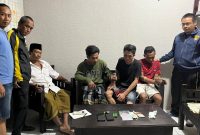 Dari tangan pelaku, polisi menyita sabu, alat hisap, dan sejumlah barang bukti lainnya.
