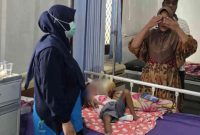 Puluhan siswa salah satu yayasan di Kecamatan Tlanakan harus dilakukan ke rumah sakit lantaran diduga keracunan makanan program MBG, Selasa (9/9/25).