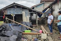 Tim Resmob Satreskrim berhasil mengamankan 6 pelaku sabung ayam di Desa Blaban, Batumarmar. Barang bukti berupa ayam jago, arena sabung, dan uang taruhan ikut disita.