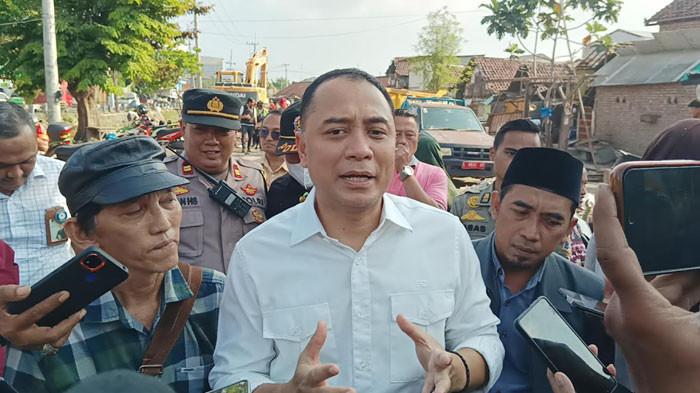 SURABAYA - Wali Kota Surabaya Eri Cahyadi saat memberikan penjelasan di Surabaya beberapa waktu lalu.