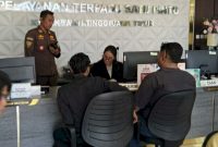 Solidaritas Pemuda-Mahasiswa Merah Putih (SPM-MP) resmi melaporkan Wali Kota Surabaya, Eri Cahyadi, ke Kejaksaan Tinggi Jawa Timur.