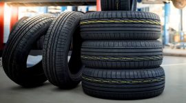 Ilustrasi ban mobil.