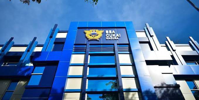 PW GMPI Jawa Timur, Holik Ferdiansyah, menyoroti pernyataan Menteri Keuangan, Purbaya Budhi Sadewa, terkait wacana pemberantasan rokok ilegal.