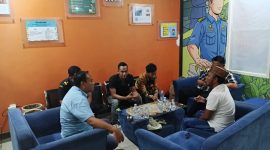 Himpunan Petani Tembakau Madura (HPTM) saat mengelar audensi di Kantor Bea Cukai Madura.