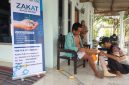 Bantuan Kaki Palsu oleh PLN ULP3 Madura 