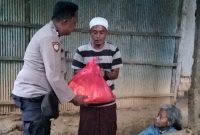 Kapolsek Tambelangan KOMPOL TOMO, S.Pd melalui Ps. Kanit Samapta AIPTU Moh. Aminuddin, S.H selaku Polmas Desa Barung Gagah, bersama anggota, melaksanakan giat sambang pada Jumat (3/10/2025).