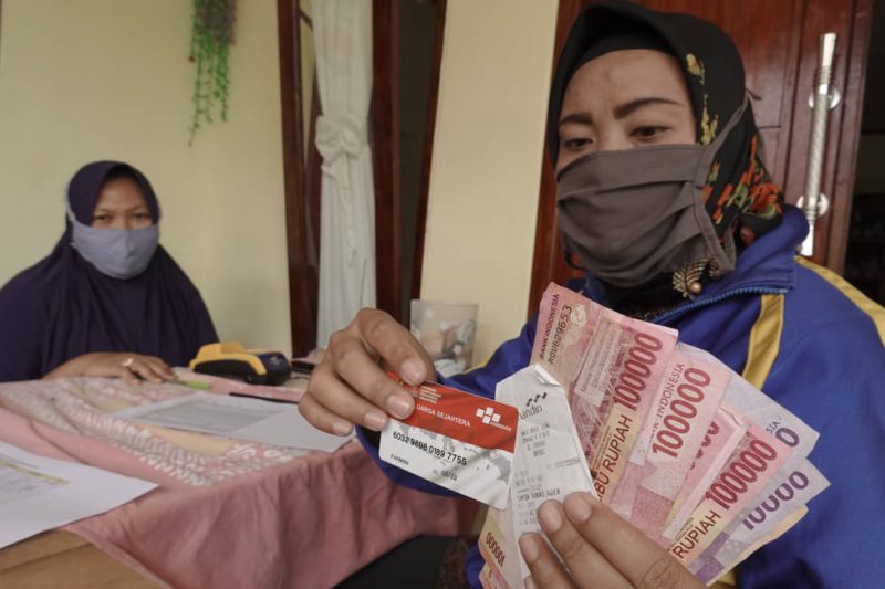 Penerima manfaat PKH di Desa Karduluk, Kecamatan Pragaan, Kabupaten Sumenep, diduga diminta menyetor sebagian dana bantuan dengan alasan kas kelompok. (Foto ilustrasi)