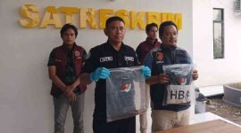 Tim Resmob Polres Pamekasan saat mengamankan salah satu pelaku penganiayaan yang menyebabkan korban meninggal dunia. (Foto: Humas Polres Pamekasan)