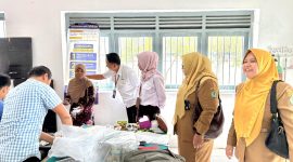 Pengawasan Langsung Kepada Penerima BLTS oleh Ketua Tim SDM PKH Jatim 