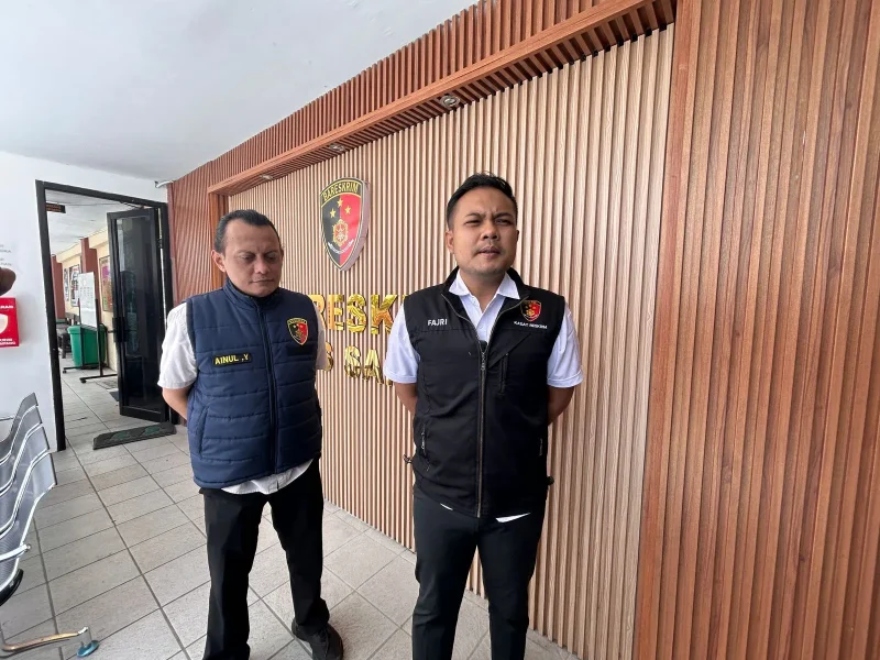 Kasat Reskrim Polres Sampang IPTU Nur Fajri Alim, SE.MM Saat memberikan keterangan 