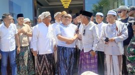 H Khairul Umam di dampingi Para ulama di kediamannya 