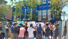 Puluhan aktivis Geruduk Kantor Bea dan Cukai Madura 