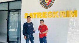 Aktivis Pamekasan saat pelaporan ke polres Pamekasan, Juma'at (8/5/2026).
