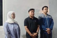 Kepala SPPG Proppo Pangorayan memberikan klarifikasi terkait video MBG yang viral di MI Miftahul Ulum Panaguan, sekaligus menegaskan menu telah memenuhi standar gizi dan dapur operasional bukan milik pimpinan DPRD Pamekasan.